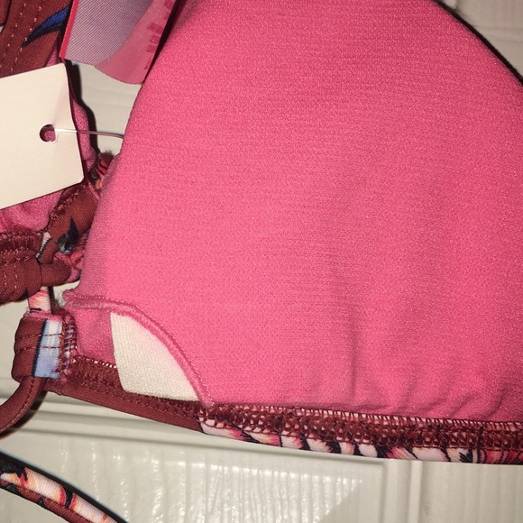 NO BOUNDARIES FLORAL BIKINI TOP - Picture 4 of 4